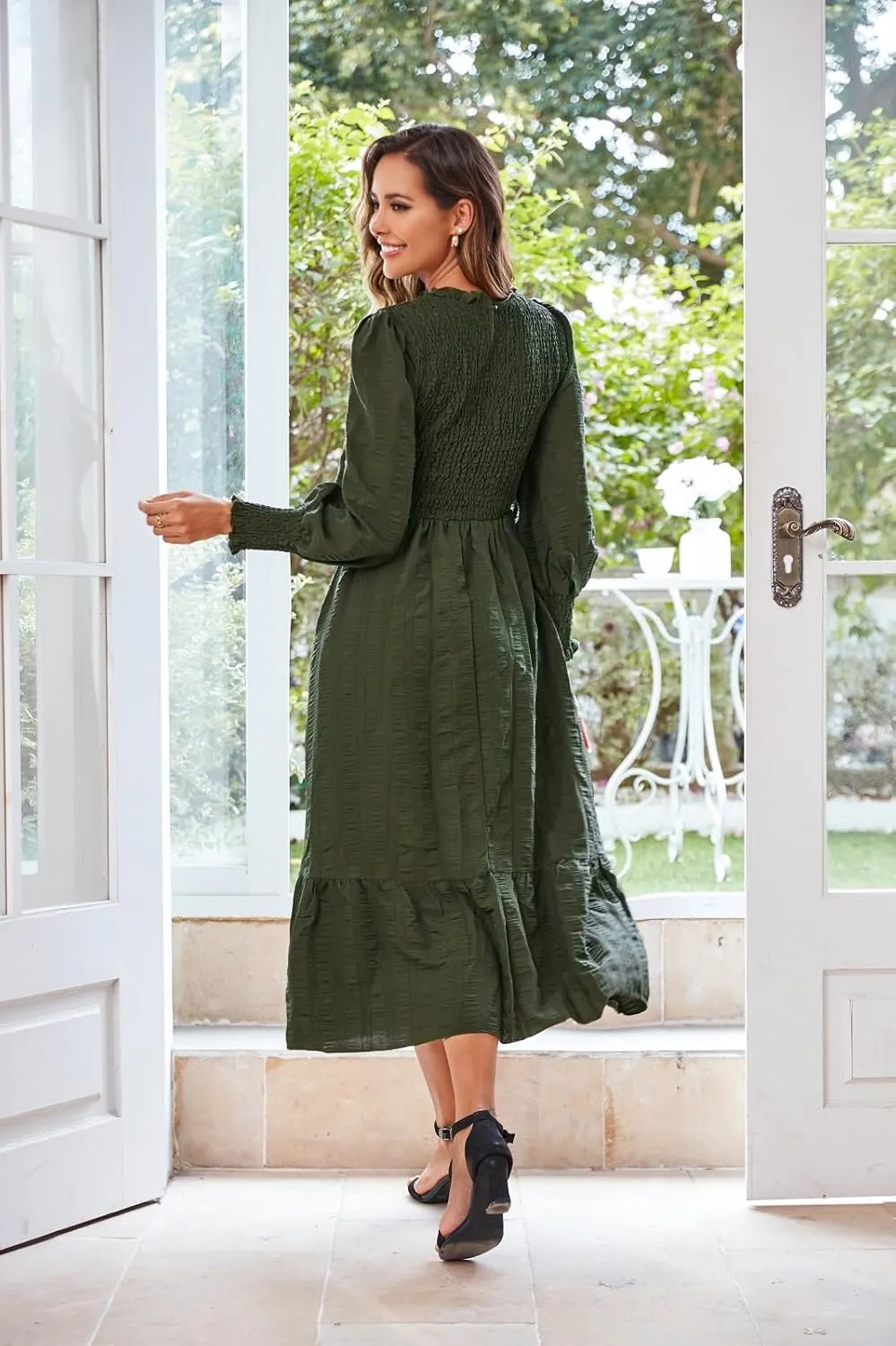 Women's 2025 Spring Fall Midi Dress Casual Long Sleeve Crew Neck Smocked Tiered Long Flowy Dresses with Pockets